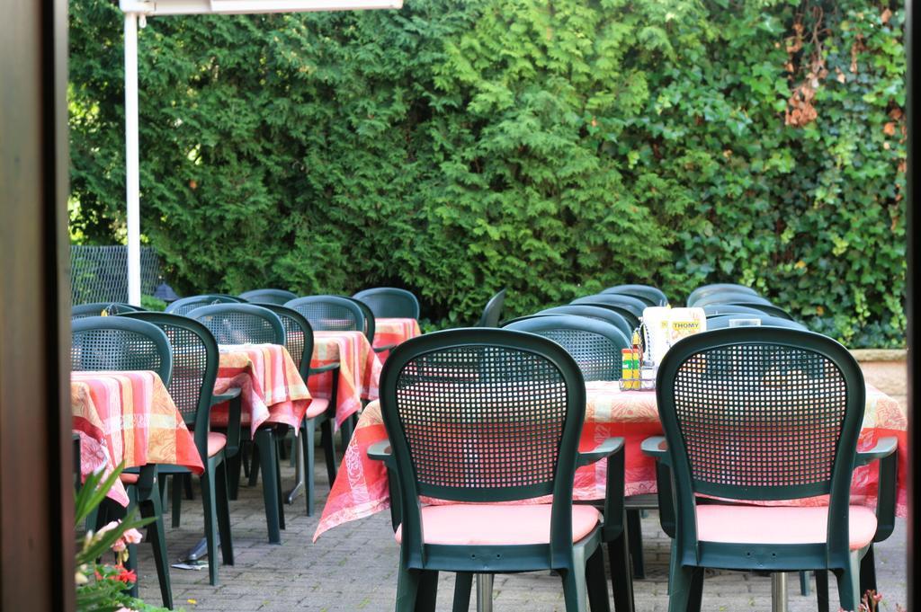 Gasthaus Zur Sonne Aesch  Extérieur photo